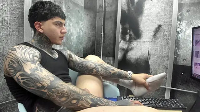 Chatroom XXX en direct de Gury_tattoo