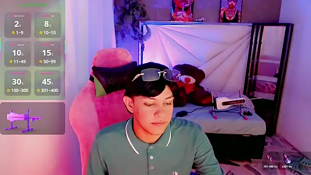 Top_and_bottom's Webcam Show