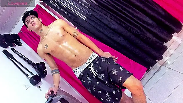 BoysTwMen's Webcam Show