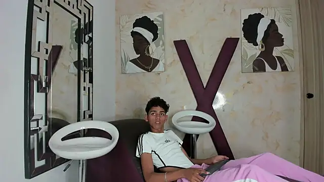COUPLES_BOYS: απευθείας συνομιλία ΧΧΧ