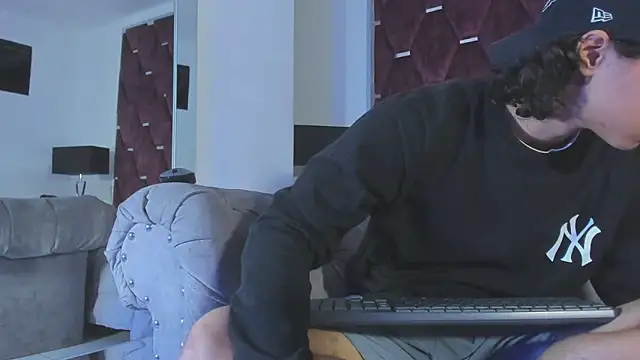 TonyBenedetti Show in webcam