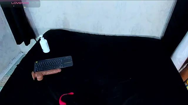 Czat XXX na żywo – TAYRA_CASTLE