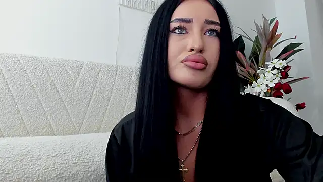 EmeraldKatt Chat XXX live