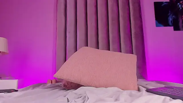 Živý XXX chat GabrielaSuarez_