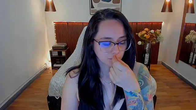 KatherineBond's Live XXX Chat