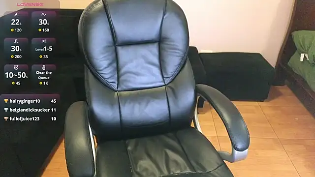 hairyncuteass' Live XXX Chat