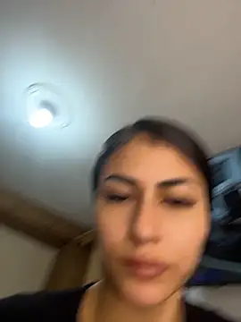 emilie_xx_'s Live XXX Chat