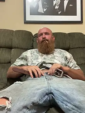 32XRedBeardのウェブカメラショー