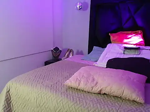 XXX chat uživo modela JadeBonnet