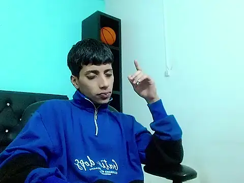 jl_brayan12 Show in webcam