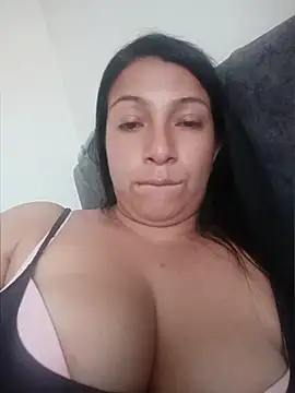 Katysaez's Live XXX Chat