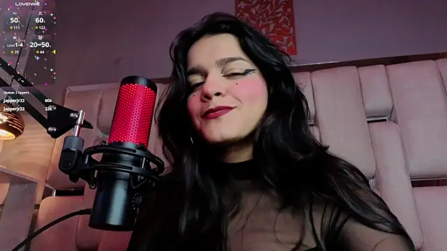 Chat +18 de ValerieKay_ ao vivo