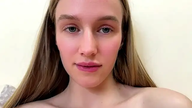 Viktoria_Vibes: διαδικτυακό σόου στην κάμερα
