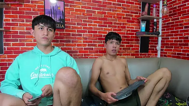 Hoot_boyss_ Live XXX Chat