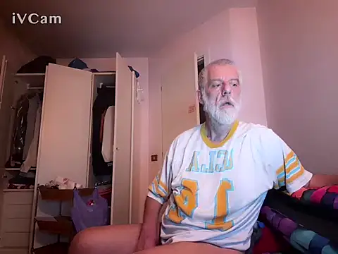 PierPesaroX Chat XXX live