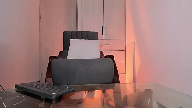 Živý XXX chat Mialenox