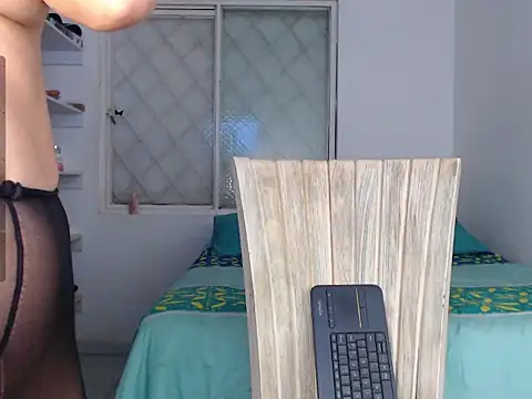 Julieta-spencer's Live XXX Chat