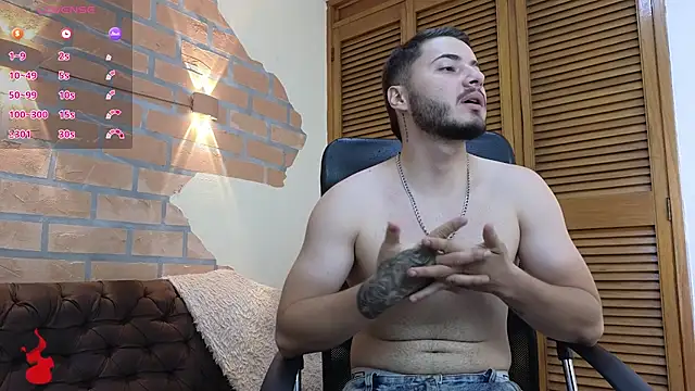 Pokazy przed kamerką – Brandon_01