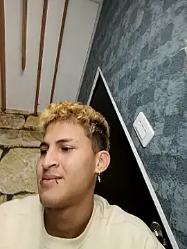 Chat +18 de Ian_Savage ao vivo