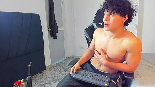 Živý XXX chat latin_beast4