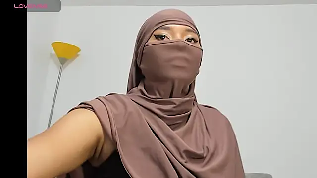 Samira_1's Webcam Show