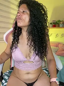 victorya_milf's Webcam Show