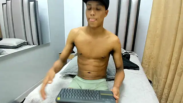 Smith-2003 – webcam-show