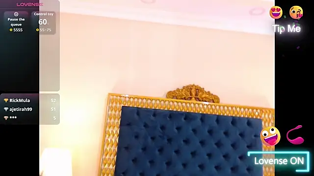 XXX chat uživo modela KellyAdams