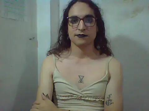 LaCuerva Show in webcam