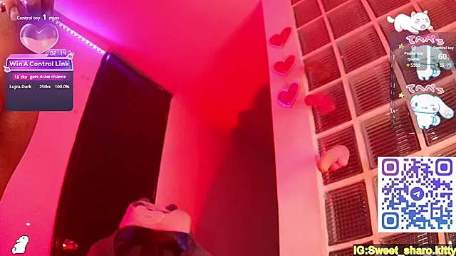 Chatroom XXX en direct de Sweet-SharoKitty