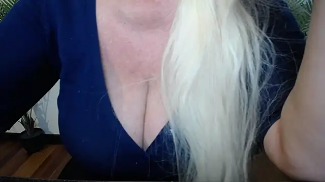 BlondyLeeBest's Live XXX Chat