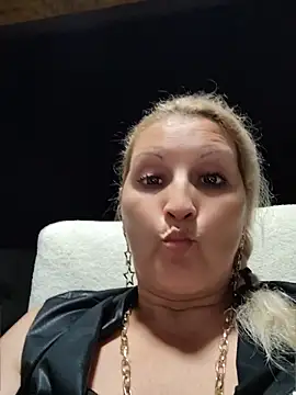 Онлайн чат XXX Divineblond
