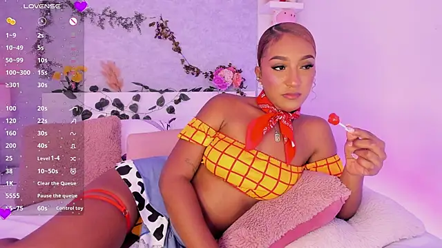 NatashaMilley 即時 XXX 聊天