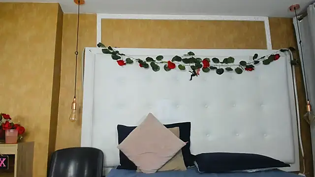Heidy_milf 现场XXX聊天