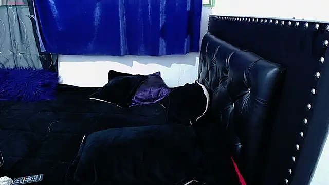 Živý XXX chat charllotee_dark