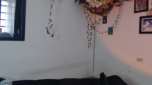 Chat +18 de Layla_quinn ao vivo
