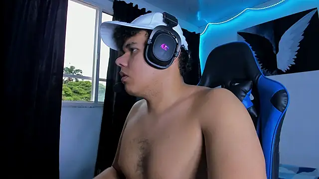 michael_ironn Live XXX chat