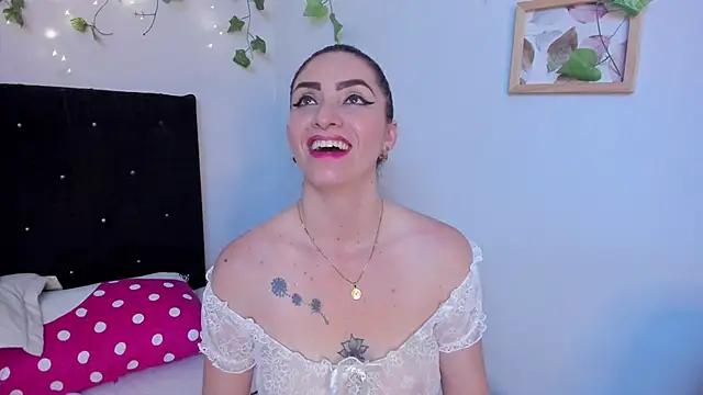 MeganHoffmaan Chat XXX live