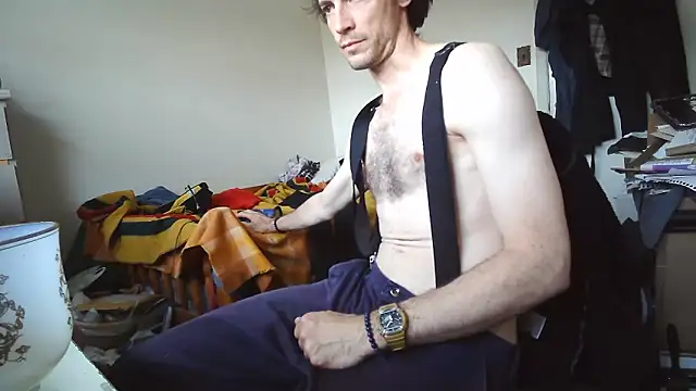 JohnnyMoves' Live XXX Chat