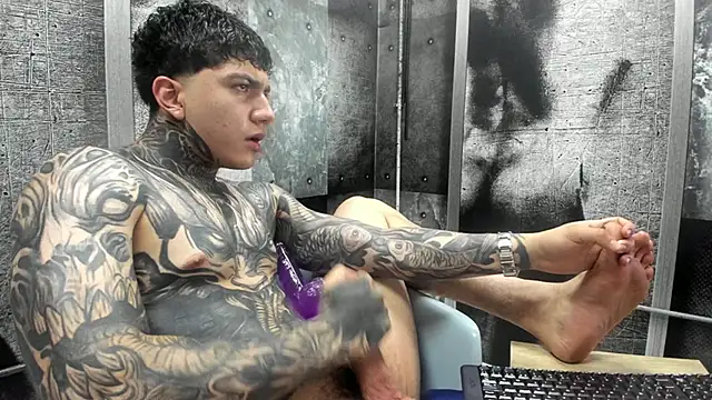 Gury_tattoo's Live XXX Chat