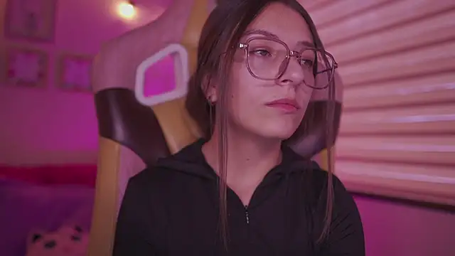 دردشة milly_kenner الجنسية المباشرة