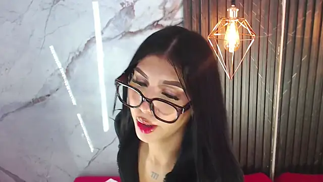CamelyHott's Webcam Show