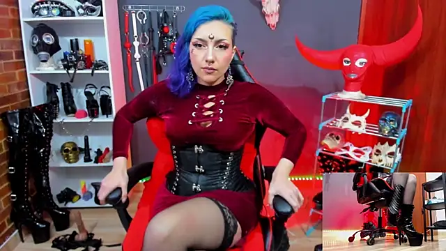 دردشة Yelena_LatexMaiden الجنسية المباشرة