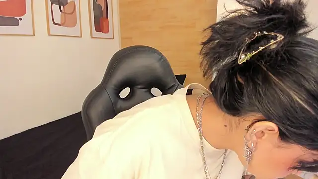 renee_shelby_'s Live XXX Chat