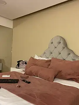 XXX chat uživo modela AlmaraRouge