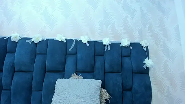 Chat +18 de Melody_Megann ao vivo