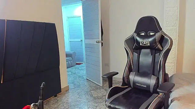 عرض كام latin_beast4