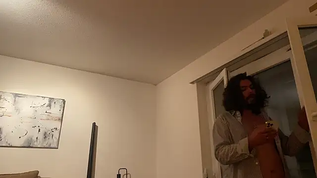 daddyvibes: διαδικτυακό σόου στην κάμερα