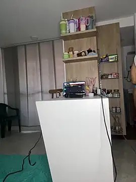 tabata_monroee Adlı Modelin Canlı XXX Sohbeti