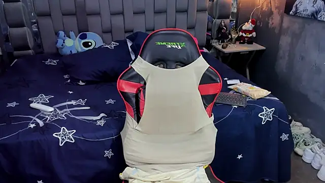 JackMclain webkamerás műsora